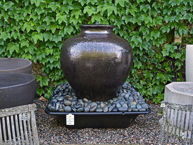 Contemporary Foundation, Jar Fountain
Detroit Garden Works
Sylvan Lake, MI